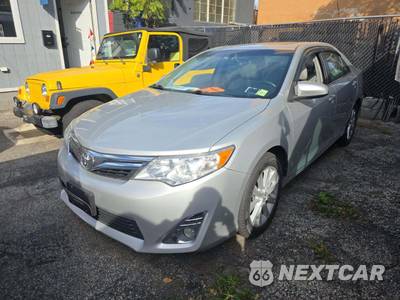 2014 Toyota Camry XLE - zdjęcie 1 z 21 - miniatura