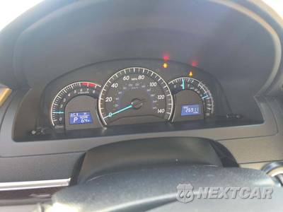 2014 Toyota Camry XLE - zdjęcie 9 z 21 - miniatura