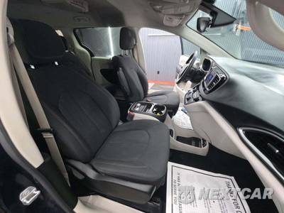 2018 Chrysler Pacifica Touring Plus 121.6" WB - zdjęcie 19 z 25 - miniatura