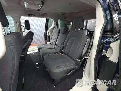 2018 Chrysler Pacifica Touring Plus 121.6" WB - zdjęcie 13 z 25 - miniatura