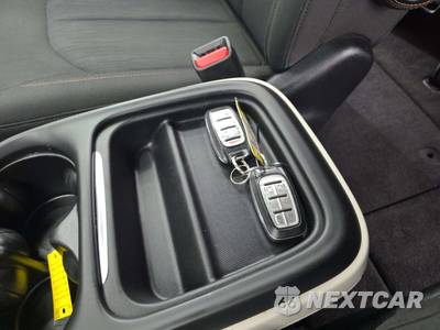 2018 Chrysler Pacifica Touring Plus 121.6" WB - zdjęcie 8 z 25 - miniatura