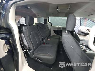 2018 Chrysler Pacifica Touring Plus 121.6" WB - zdjęcie 17 z 25 - miniatura