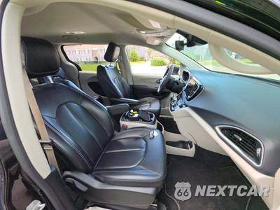2023 Chrysler Pacifica Touring L 121.6" WB - zdjęcie 19 z 24 - miniatura