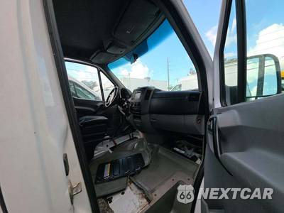 2016 Mercedes-Benz Sprinter 2500 Cargo Van Standard Roof 144.3" WB - zdjęcie 17 z 19 - miniatura