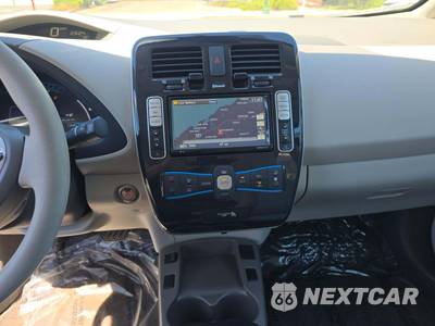 2011 Nissan LEAF SL-e - zdjęcie 10 z 29 - miniatura