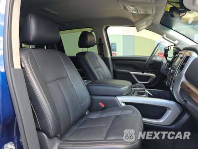 2017 Nissan TITAN SL Crew Cab Short Bed - zdjęcie 15 z 28 - miniatura