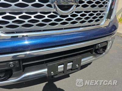 2017 Nissan TITAN SL Crew Cab Short Bed - zdjęcie 18 z 28 - miniatura