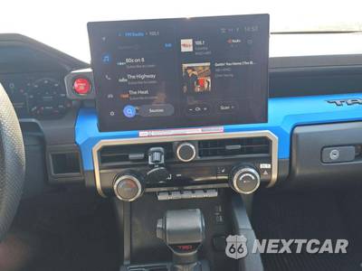 2025 Toyota Tacoma TRD Off-Road Crew Cab Long Bed - zdjęcie 7 z 23 - miniatura