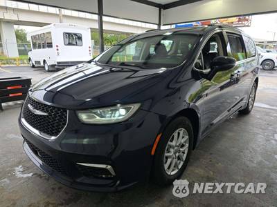 2022 Chrysler Pacifica Touring L 121.6" WB