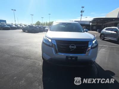 2022 Nissan Pathfinder SV - zdjęcie 2 z 27 - miniatura