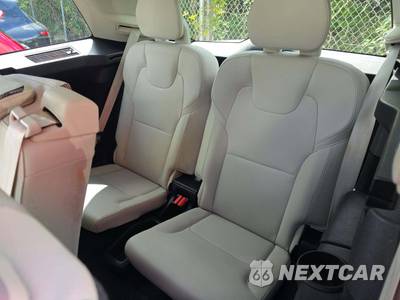 2021 Volvo XC90 T5 Momentum 7-Passenger - zdjęcie 14 z 30 - miniatura