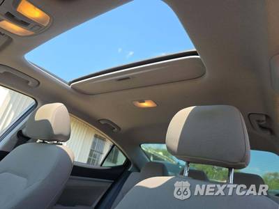 2019 Hyundai Elantra Value Edition Sedan - zdjęcie 11 z 24 - miniatura