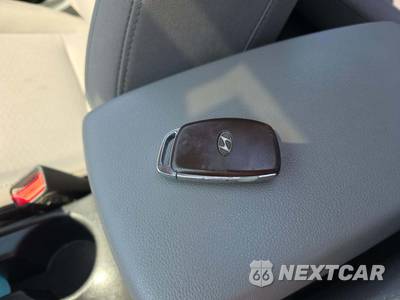 2019 Hyundai Elantra Value Edition Sedan - zdjęcie 8 z 24 - miniatura