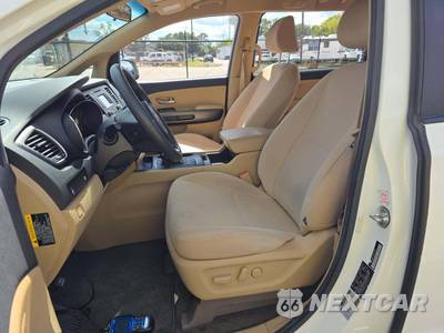 2017 Kia Sedona LX 120.5" WB - zdjęcie 6 z 24 - miniatura