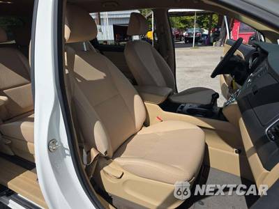 2017 Kia Sedona LX 120.5" WB - zdjęcie 19 z 24 - miniatura