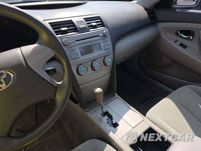 2009 Toyota Camry LE - zdjęcie 10 z 28 - miniatura