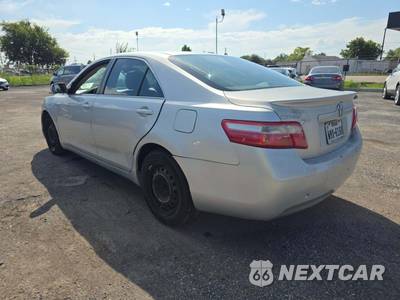 2009 Toyota Camry LE - zdjęcie 2 z 28 - miniatura