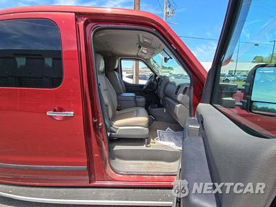 2016 Nissan NV3500 HD Passenger SL 146.1" WB - zdjęcie 16 z 22 - miniatura