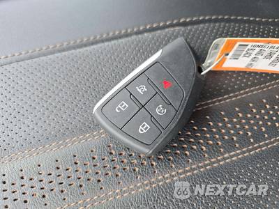 2025 Chevrolet Tahoe High Country 3LZ - zdjęcie 8 z 24 - miniatura