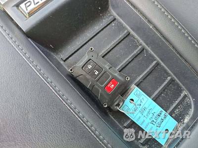 2020 Toyota Tundra Platinum Crew Cab Short Bed - zdjęcie 5 z 24 - miniatura