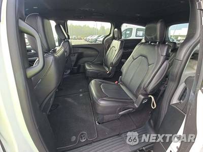 2025 Chrysler Pacifica Select 121.6" WB - zdjęcie 10 z 24 - miniatura