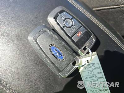 2021 Ford Explorer XLT - zdjęcie 5 z 22 - miniatura