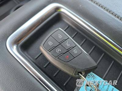 2023 GMC Yukon Denali - zdjęcie 8 z 25 - miniatura