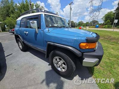 2011 Toyota FJ Cruiser w/Rear Doors - zdjęcie 4 z 31 - miniatura