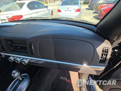 2003 Chevrolet SSR Regular Cab Short Bed - zdjęcie 17 z 29 - miniatura