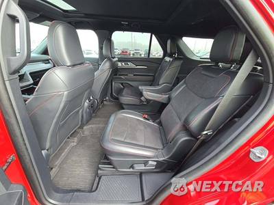 2025 Ford Explorer ST - zdjęcie 10 z 22 - miniatura