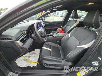 2025 Toyota Camry SE - zdjęcie 3 z 21 - miniatura