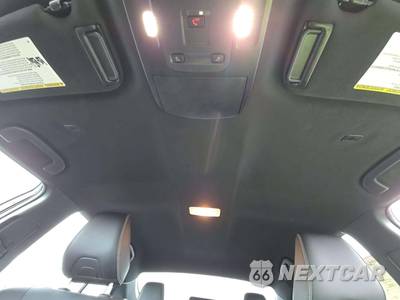 2025 Toyota Camry SE - zdjęcie 8 z 21 - miniatura