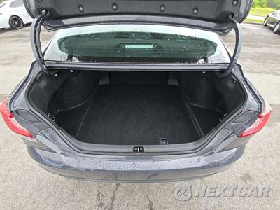 2025 Toyota Camry SE - zdjęcie 11 z 21 - miniatura