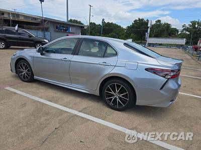 2024 Toyota Camry SE - zdjęcie 2 z 26 - miniatura