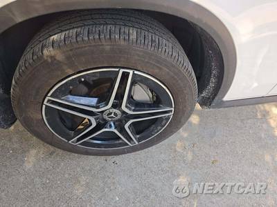 2022 Mercedes-Benz GLC 300 - zdjęcie 23 z 28 - miniatura