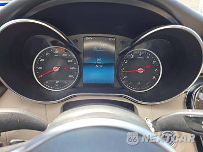 2020 Mercedes-Benz C 300 Sedan - zdjęcie 9 z 23 - miniatura