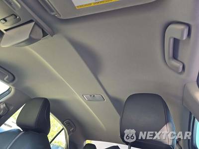 2018 Toyota Camry Hybrid SE - zdjęcie 11 z 21 - miniatura