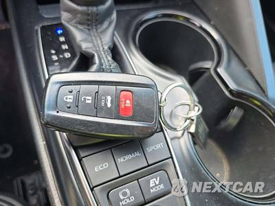2018 Toyota Camry Hybrid SE - zdjęcie 8 z 21 - miniatura