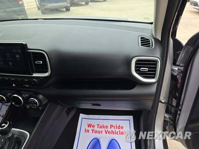 2025 Hyundai Venue SEL - zdjęcie 19 z 20 - miniatura