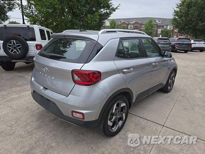 2025 Hyundai Venue SEL - zdjęcie 3 z 20 - miniatura