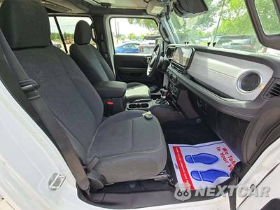 2026 Jeep Wrangler 4 Door Sahara - zdjęcie 18 z 20 - miniatura
