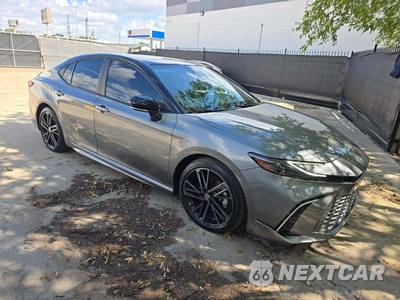 2026 Toyota Camry XSE - zdjęcie 4 z 20 - miniatura