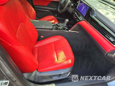 2026 Toyota Camry XSE - zdjęcie 18 z 20 - miniatura