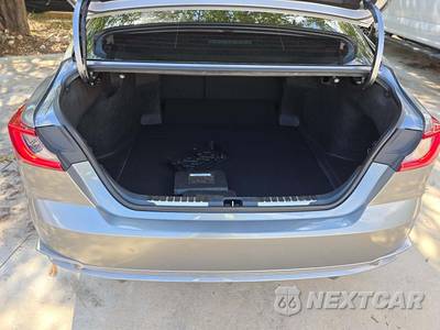 2026 Toyota Camry XSE - zdjęcie 14 z 20 - miniatura