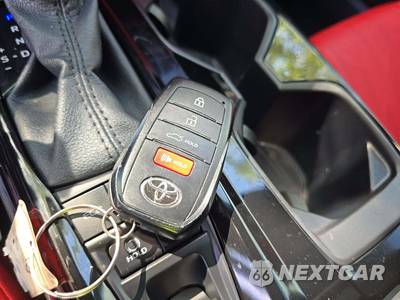 2026 Toyota Camry XSE - zdjęcie 8 z 20 - miniatura