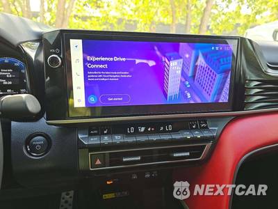 2026 Toyota Camry XSE - zdjęcie 10 z 20 - miniatura
