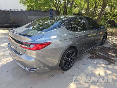 2026 Toyota Camry XSE - zdjęcie 3 z 20 - miniatura