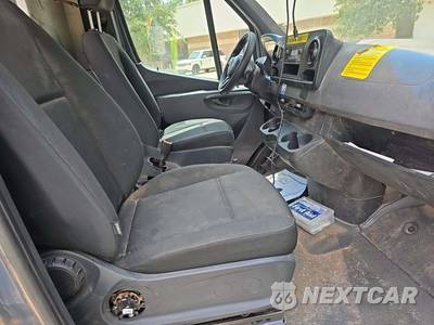 2019 Mercedes-Benz Sprinter 2500 Cargo Van Standard Roof 144.0" WB - zdjęcie 18 z 31 - miniatura