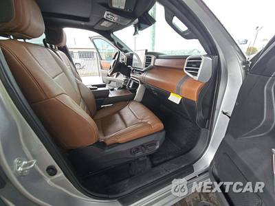 2025 Toyota Tundra i-FORCE MAX 1794 Edition Crew Cab Short Bed - zdjęcie 18 z 20 - miniatura