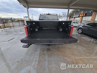 2025 Toyota Tundra i-FORCE MAX 1794 Edition Crew Cab Short Bed - zdjęcie 14 z 20 - miniatura
